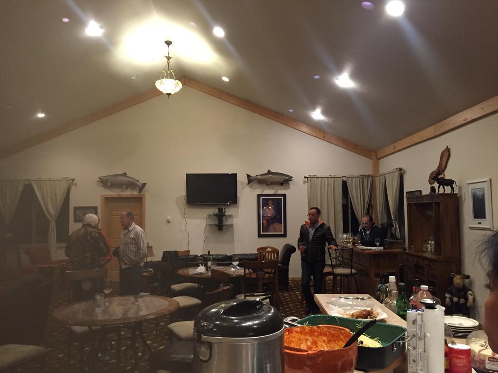 קנאי Salmon Catcher Lodge מראה חיצוני תמונה