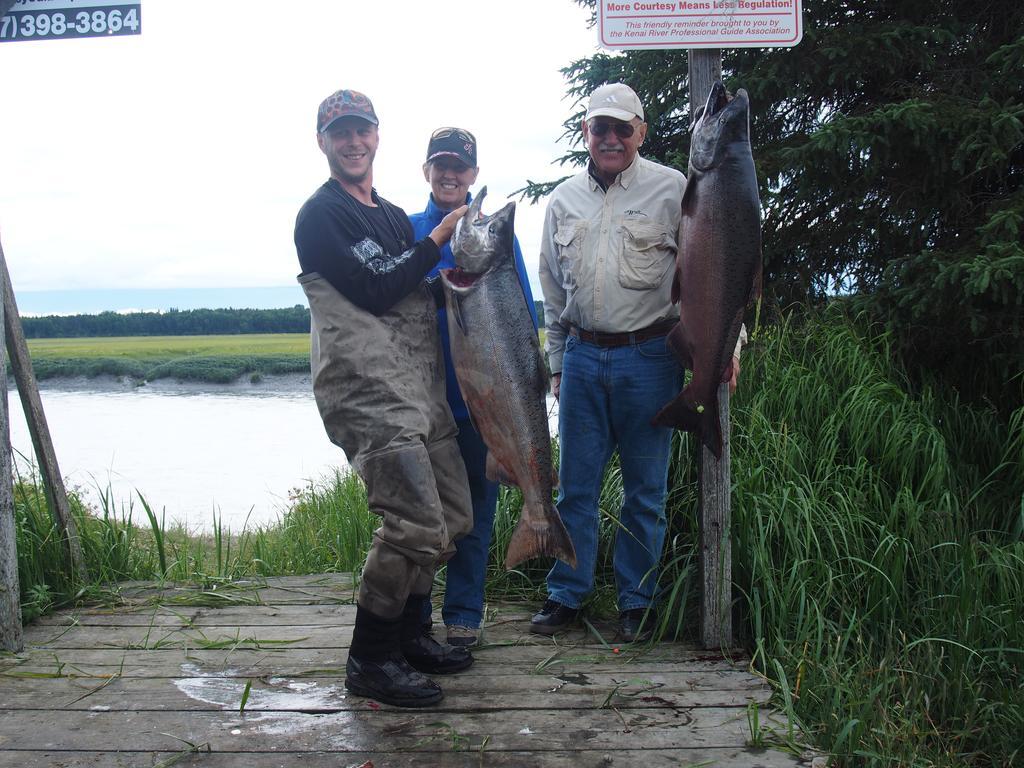 קנאי Salmon Catcher Lodge מראה חיצוני תמונה